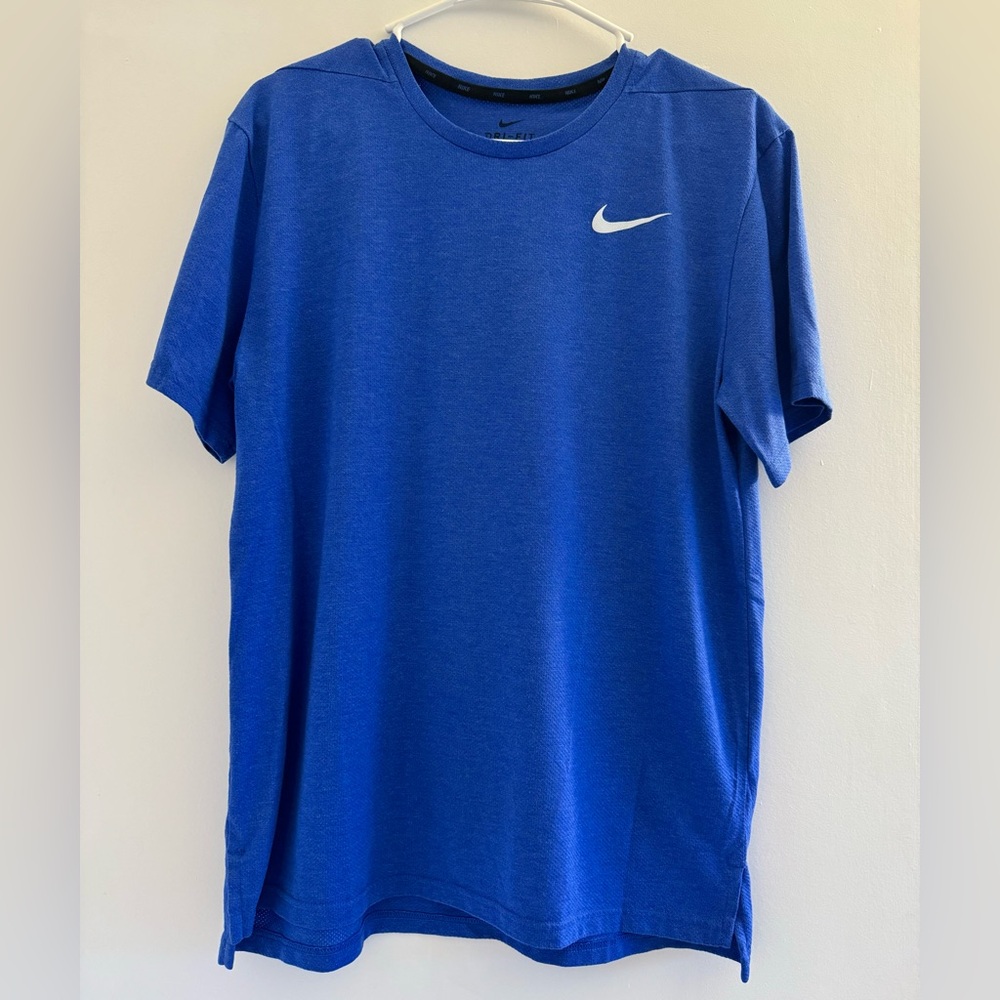 Nike Dri-Fit Sport T-Shirt Size M 
Royal Blue